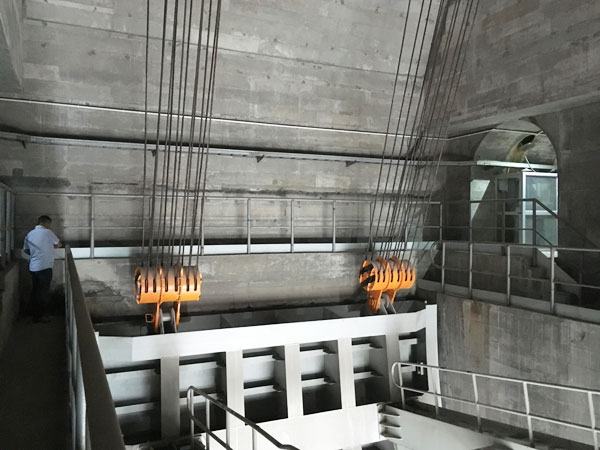 閘門水封更換、改造施工